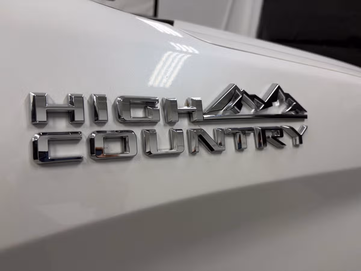 2020 Chevrolet Silverado 1500 High Country Crew Cab Image 9