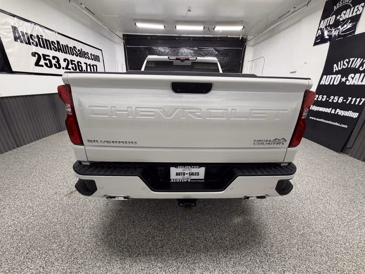 2020 Chevrolet Silverado 1500 High Country Crew Cab Image 4