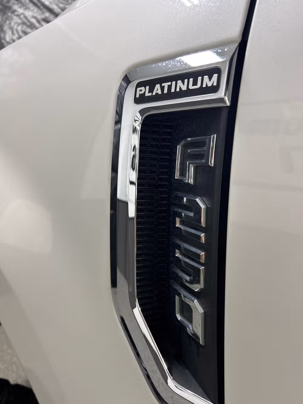 2019 Ford F-250 Super Duty Platinum Crew Cab Image 10
