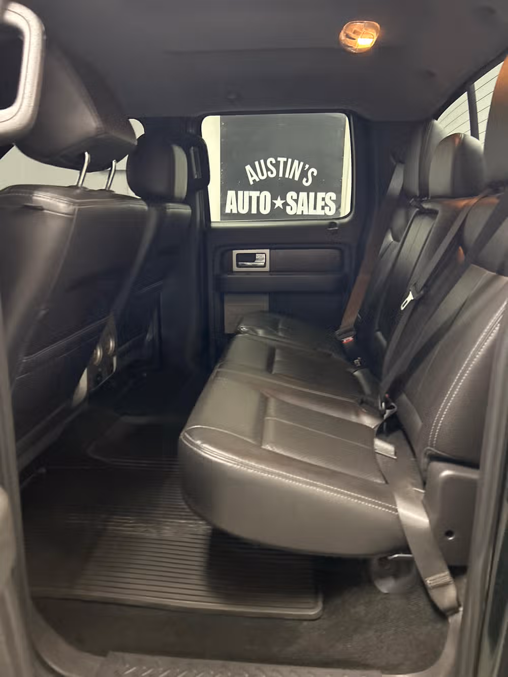 2012 Ford F-150 Lariat SuperCrew Image 10