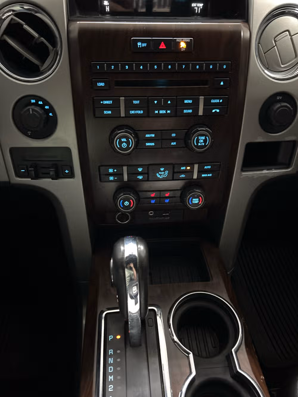 2012 Ford F-150 Lariat SuperCrew Image 15