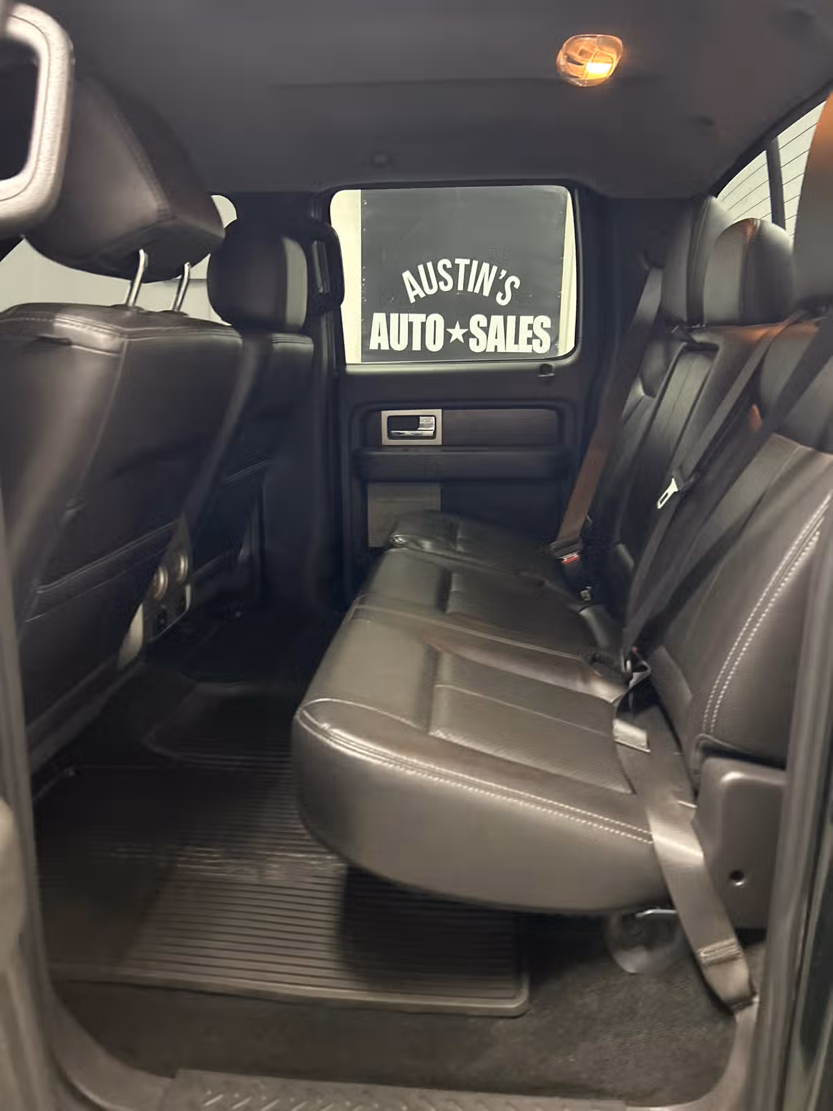 2012 Ford F-150 Lariat SuperCrew Image 10