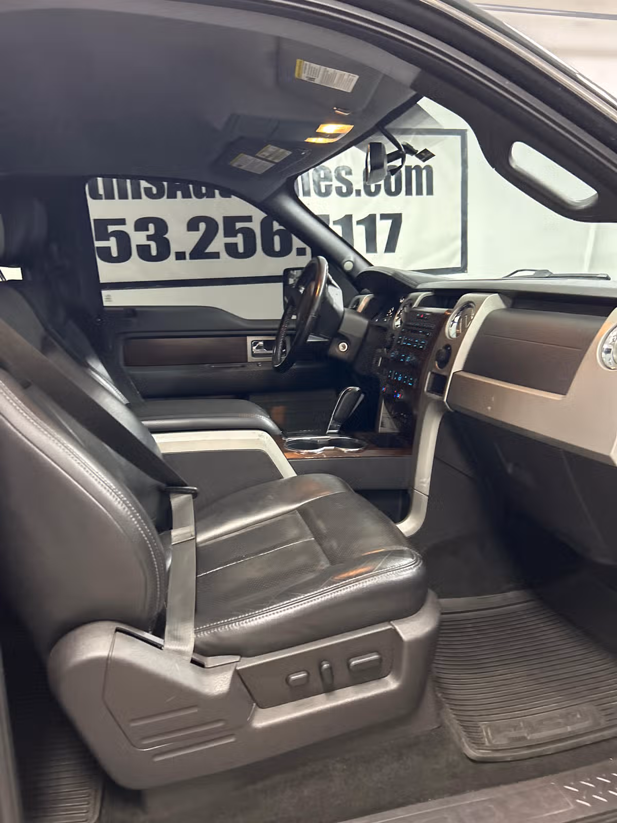 2012 Ford F-150 Lariat SuperCrew Image 13