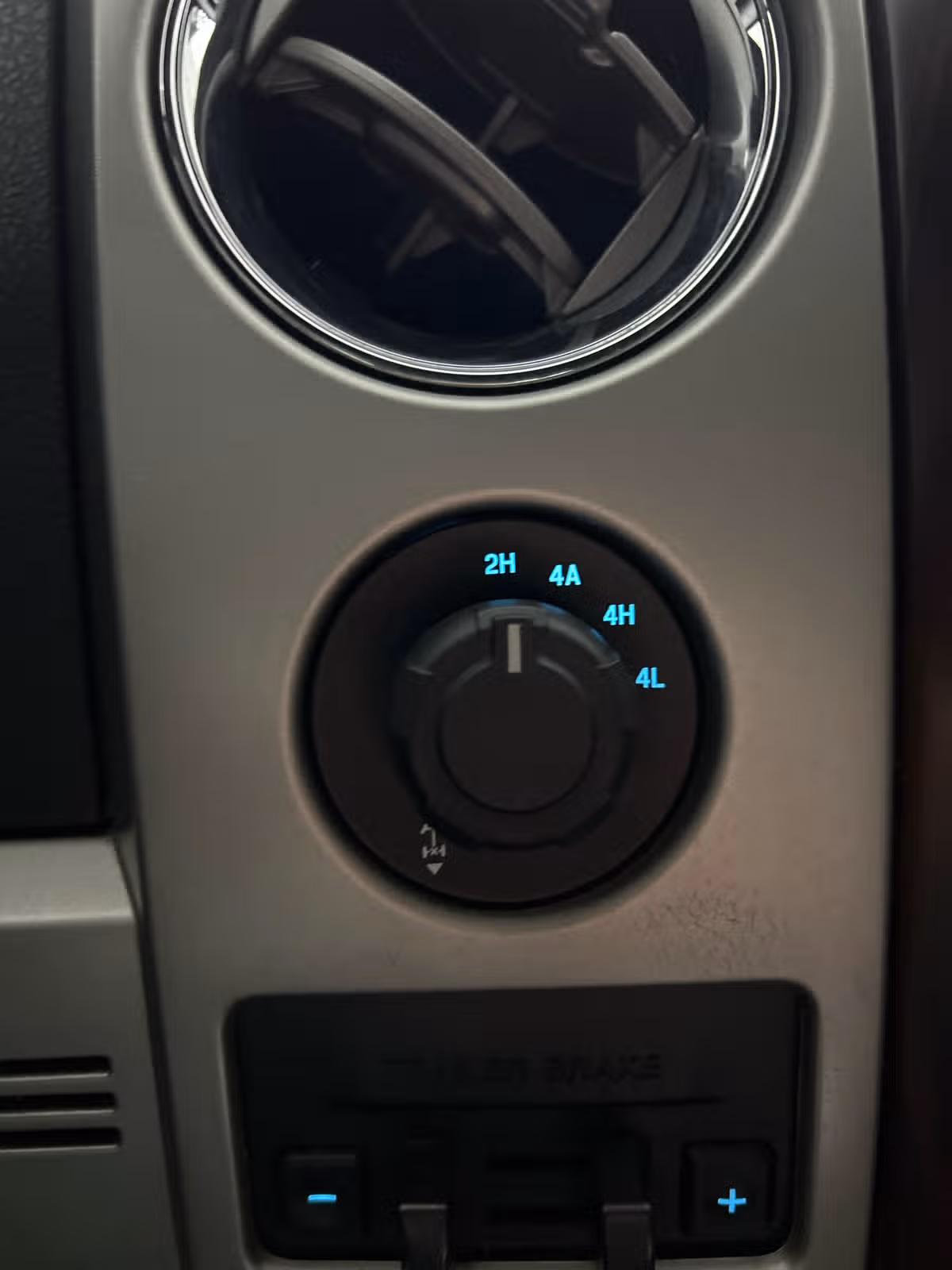 2012 Ford F-150 Lariat SuperCrew Image 14