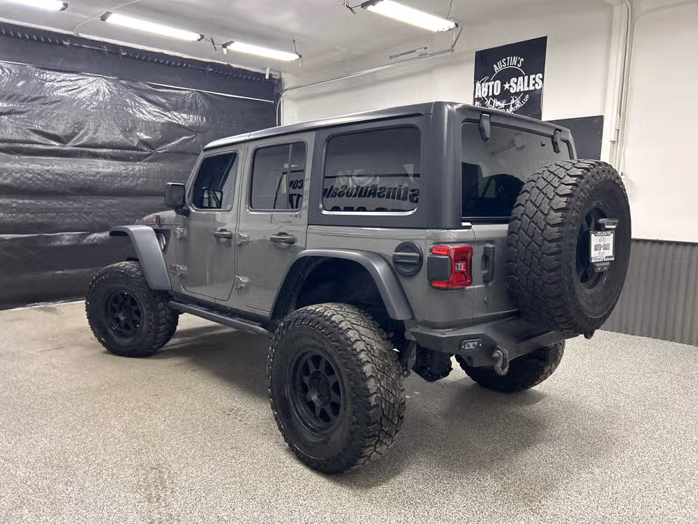 2019 Jeep Wrangler Unlimited Rubicon Lower Image 2
