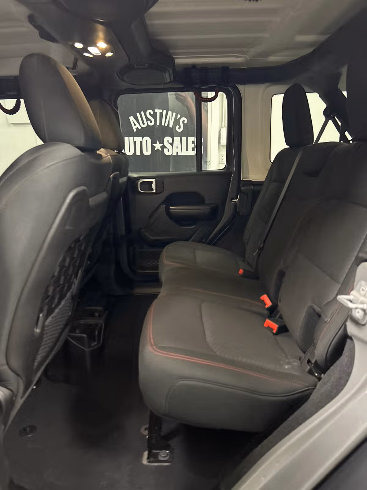2019 Jeep Wrangler Unlimited Rubicon Image 9
