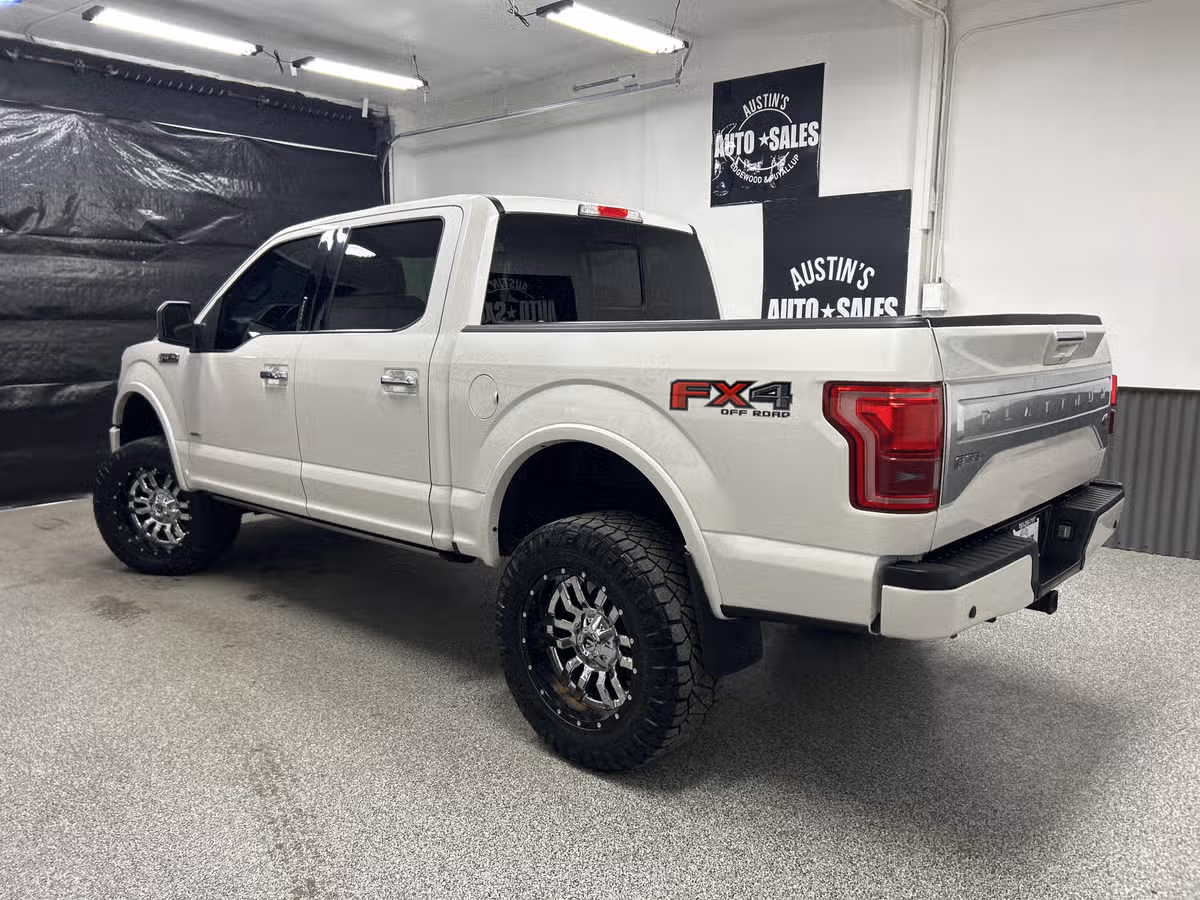 2016 Ford F-150 Platinum SuperCrew Image 4
