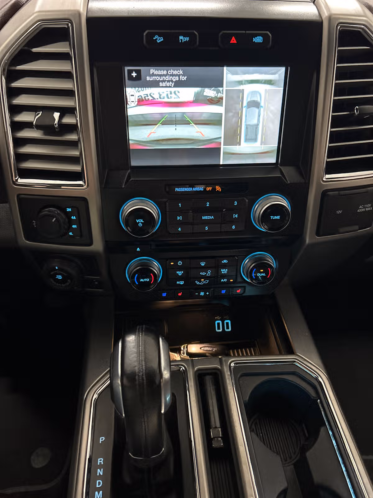 2016 Ford F-150 Platinum SuperCrew Image 15