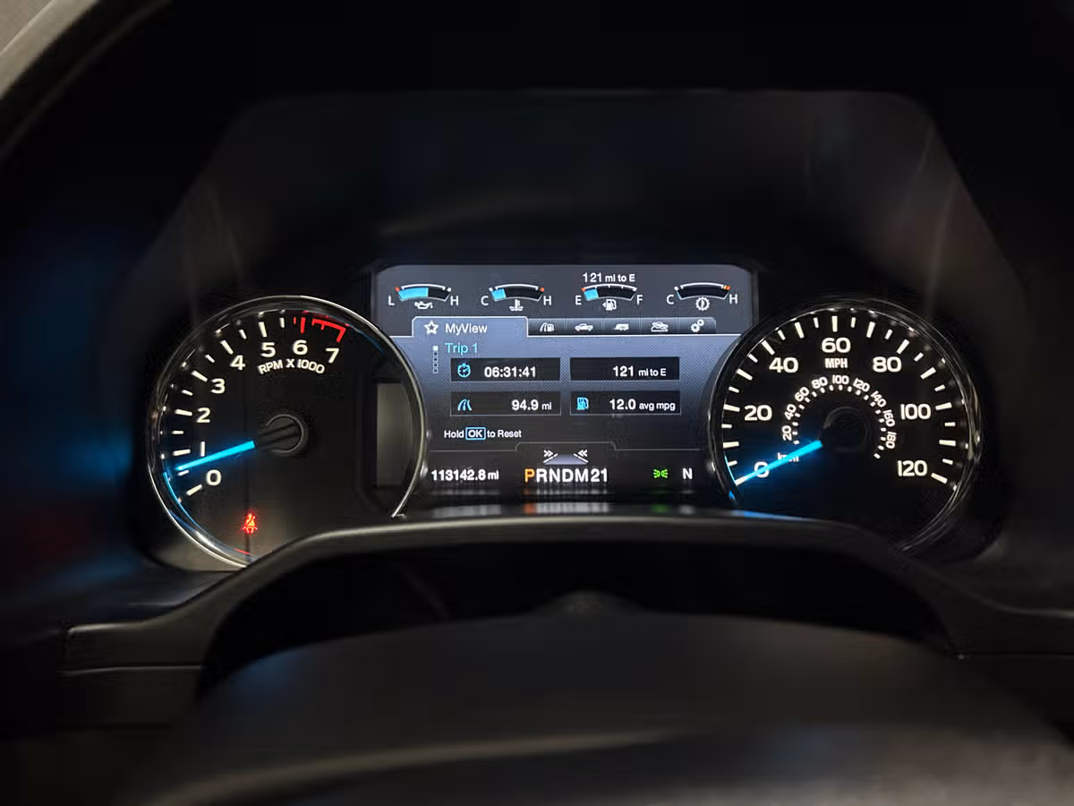 2016 Ford F-150 Platinum SuperCrew Image 16