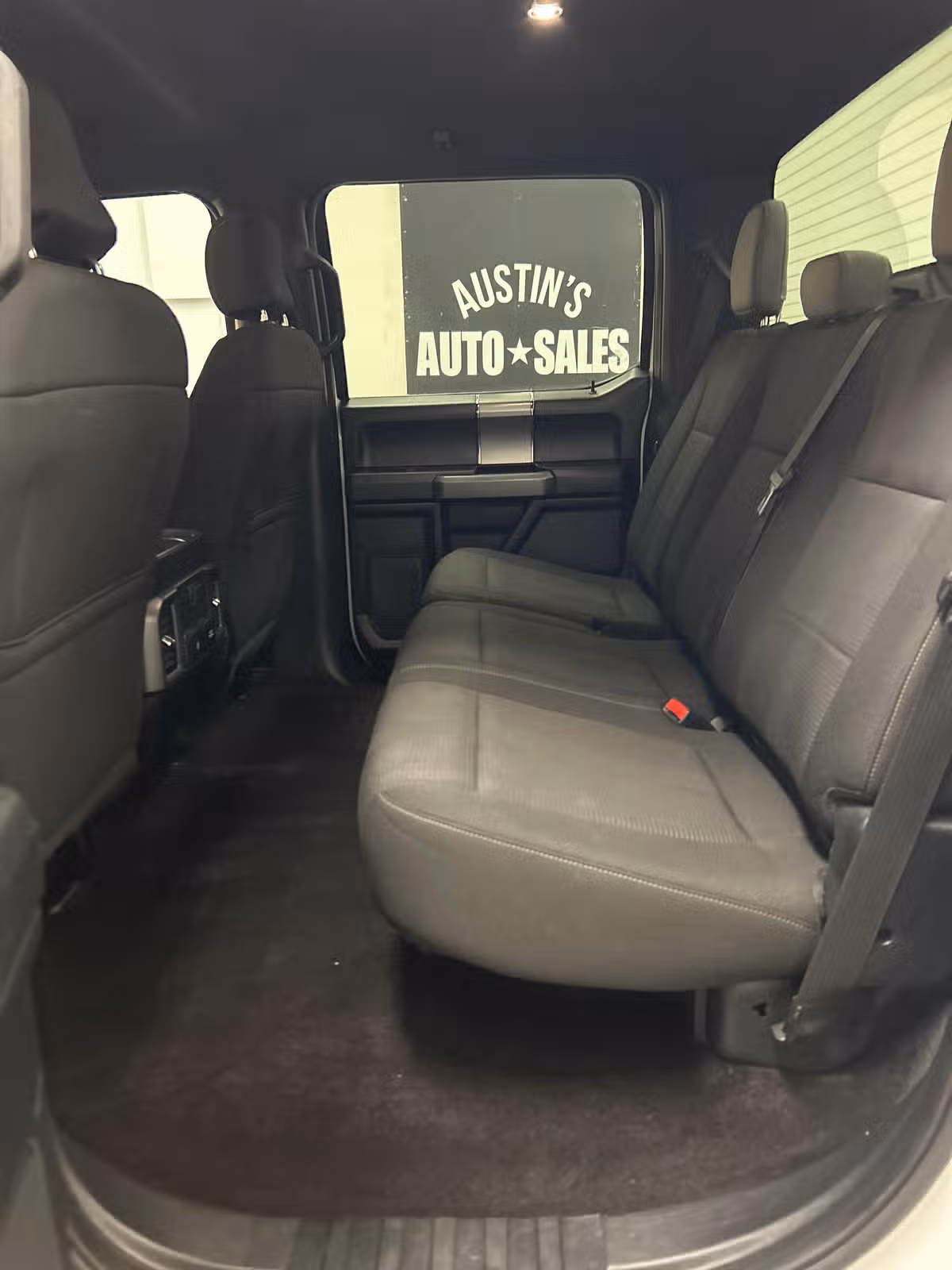 2017 Ford F-150 XLT SuperCrew Image 10