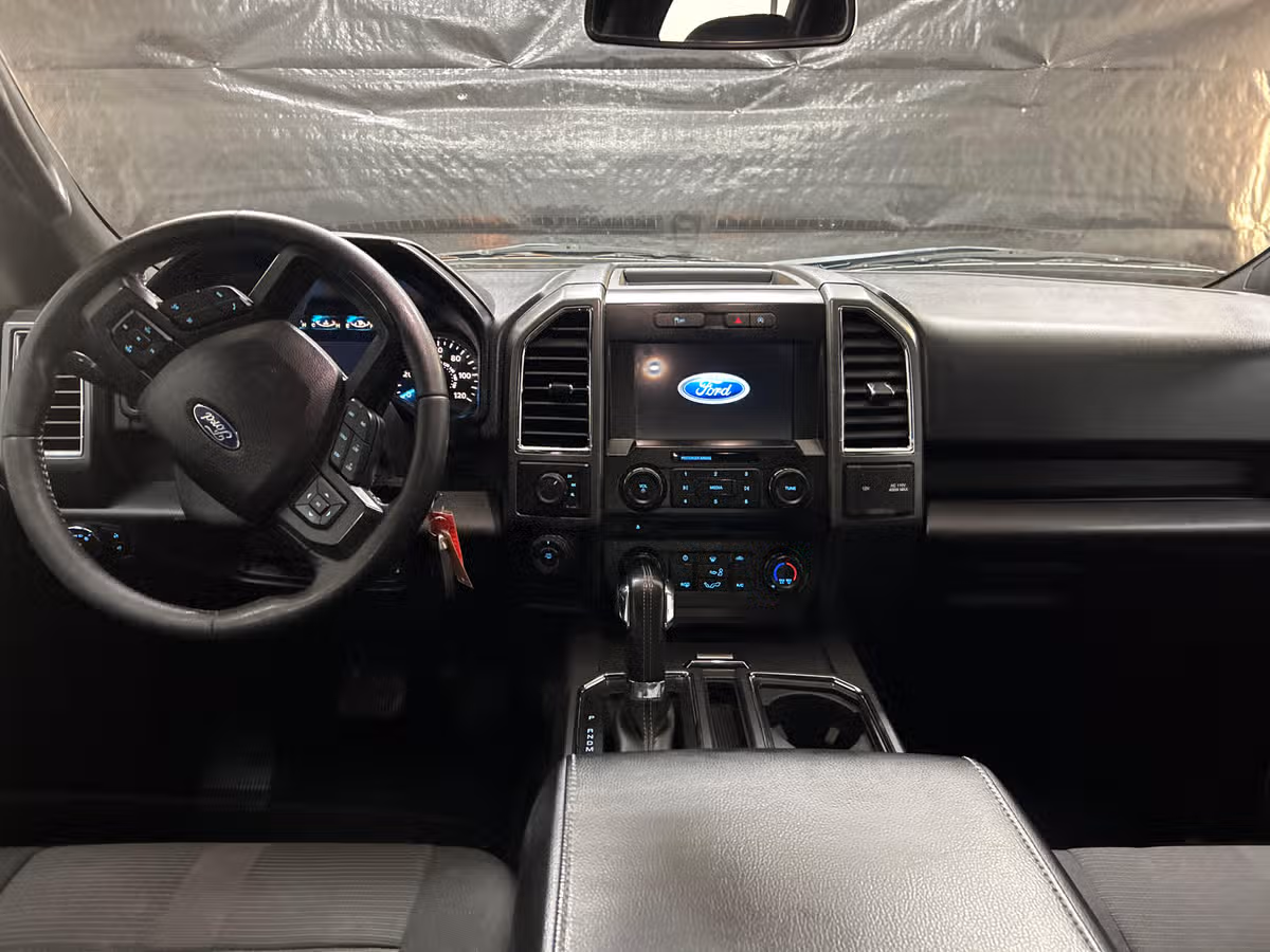 2017 Ford F-150 XLT SuperCrew Image 12