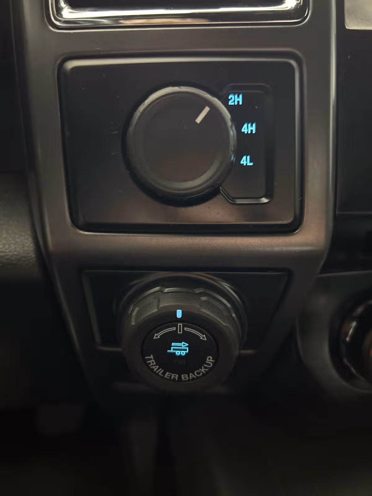 2017 Ford F-150 XLT SuperCrew Image 15