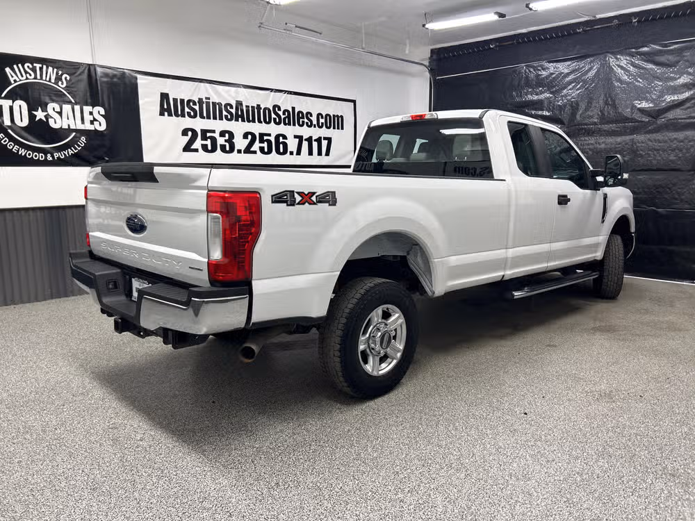 2017 Ford F-250 Super Duty XL SuperCab Image 6