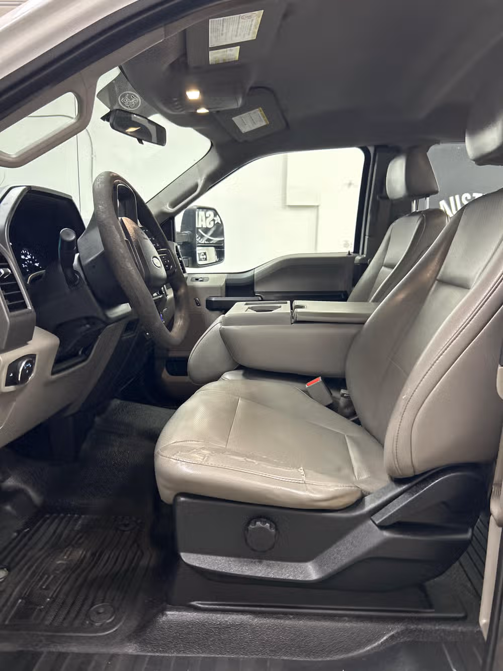 2017 Ford F-250 Super Duty XL SuperCab Image 8