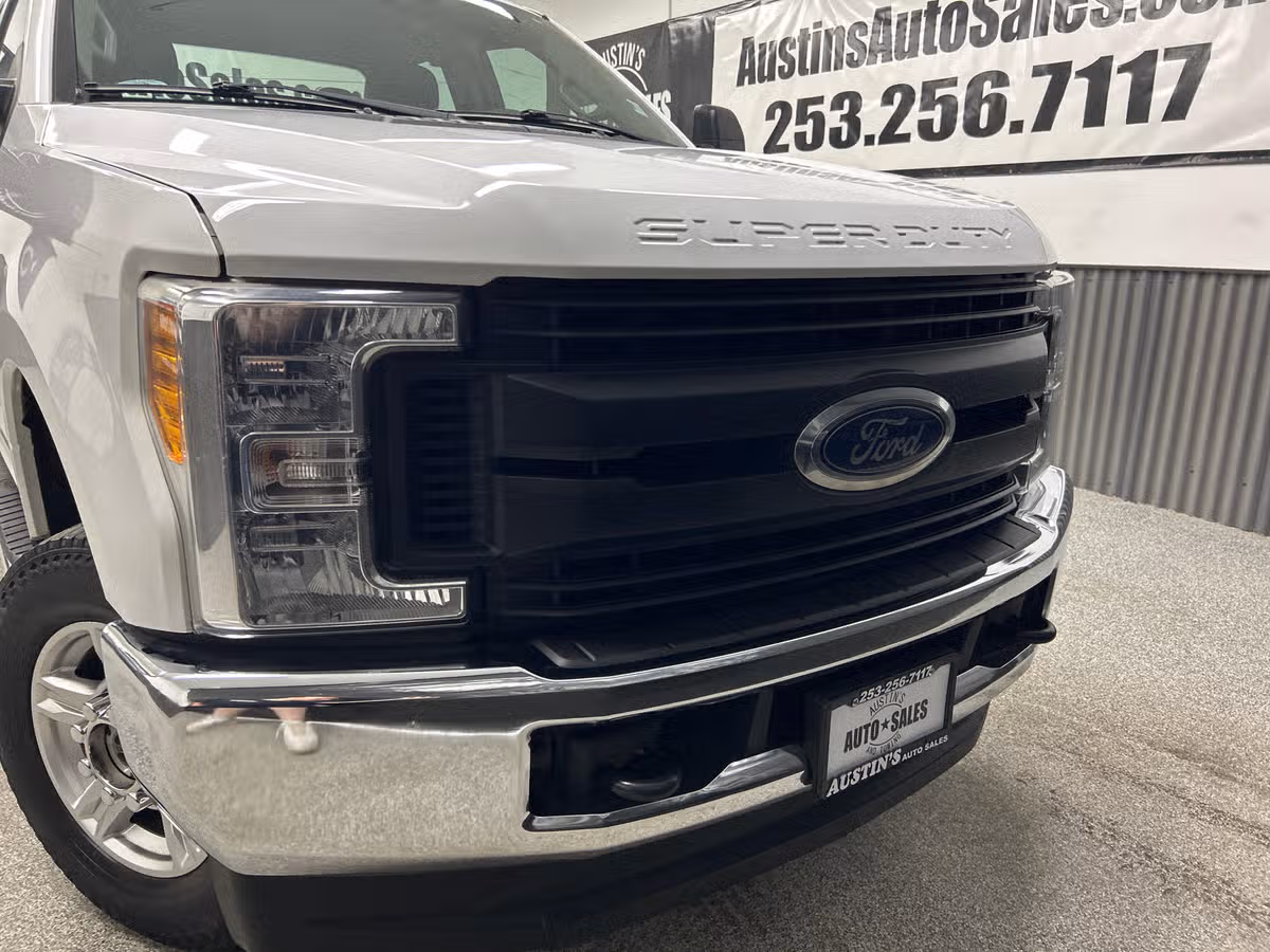 2017 Ford F-250 Super Duty XL SuperCab Image 2