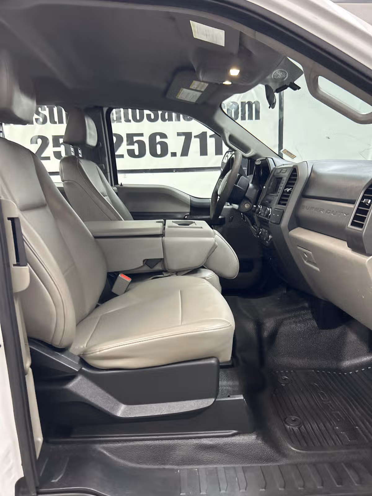 2017 Ford F-250 Super Duty XL SuperCab Image 11