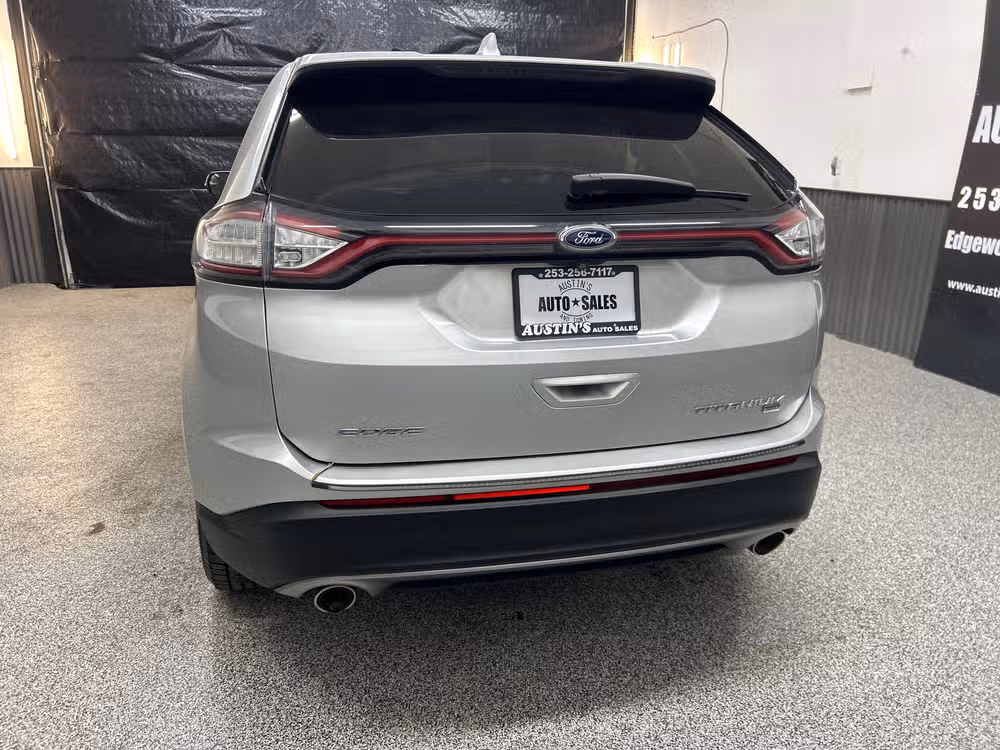 2015 Ford Edge Titanium Image 4