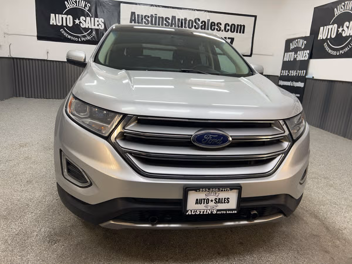 2015 Ford Edge Titanium Image 2
