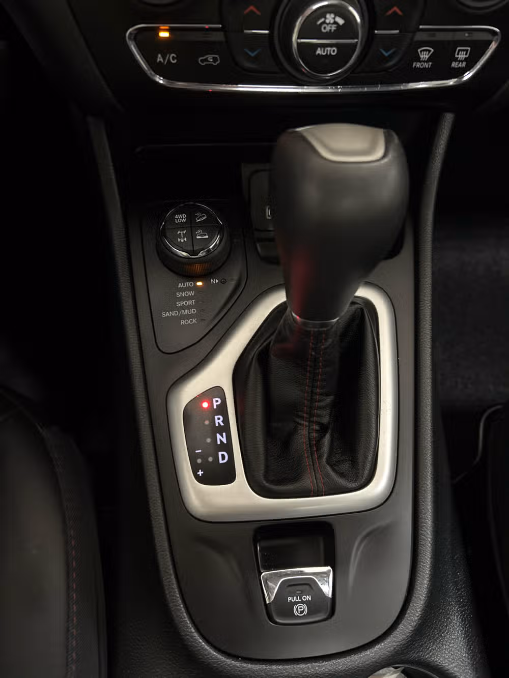 2017 Jeep Cherokee Trailhawk Image 15