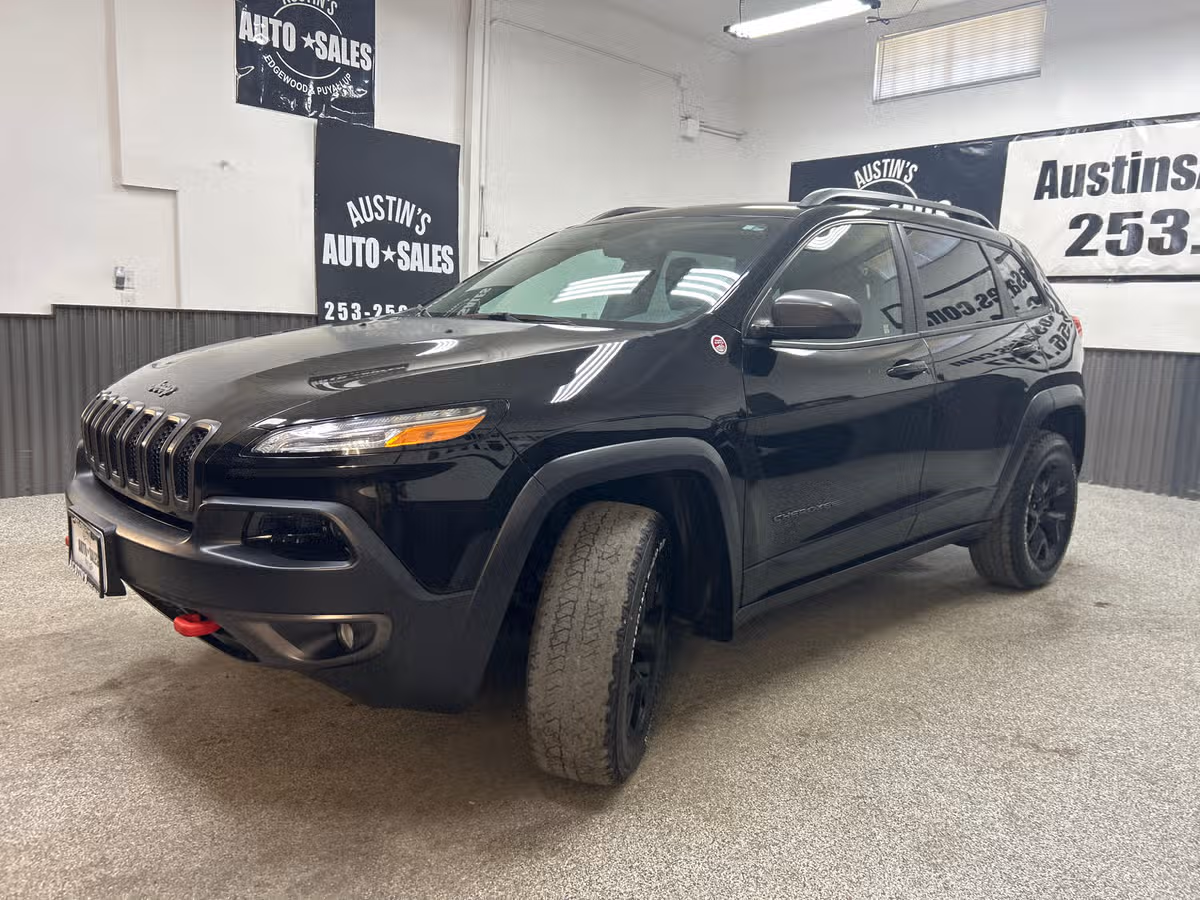 2017 Jeep Cherokee Trailhawk Image 3