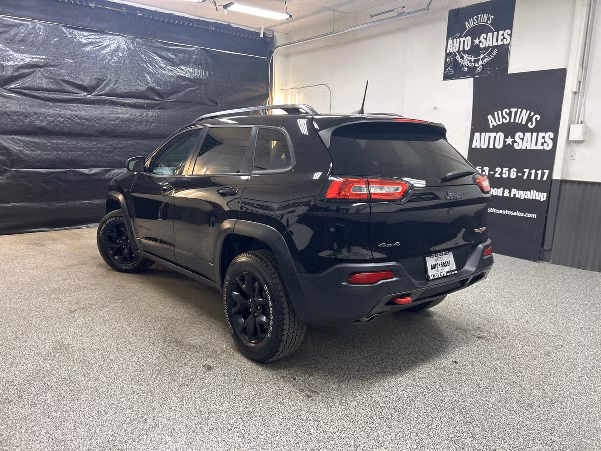 2017 Jeep Cherokee Trailhawk Image 4