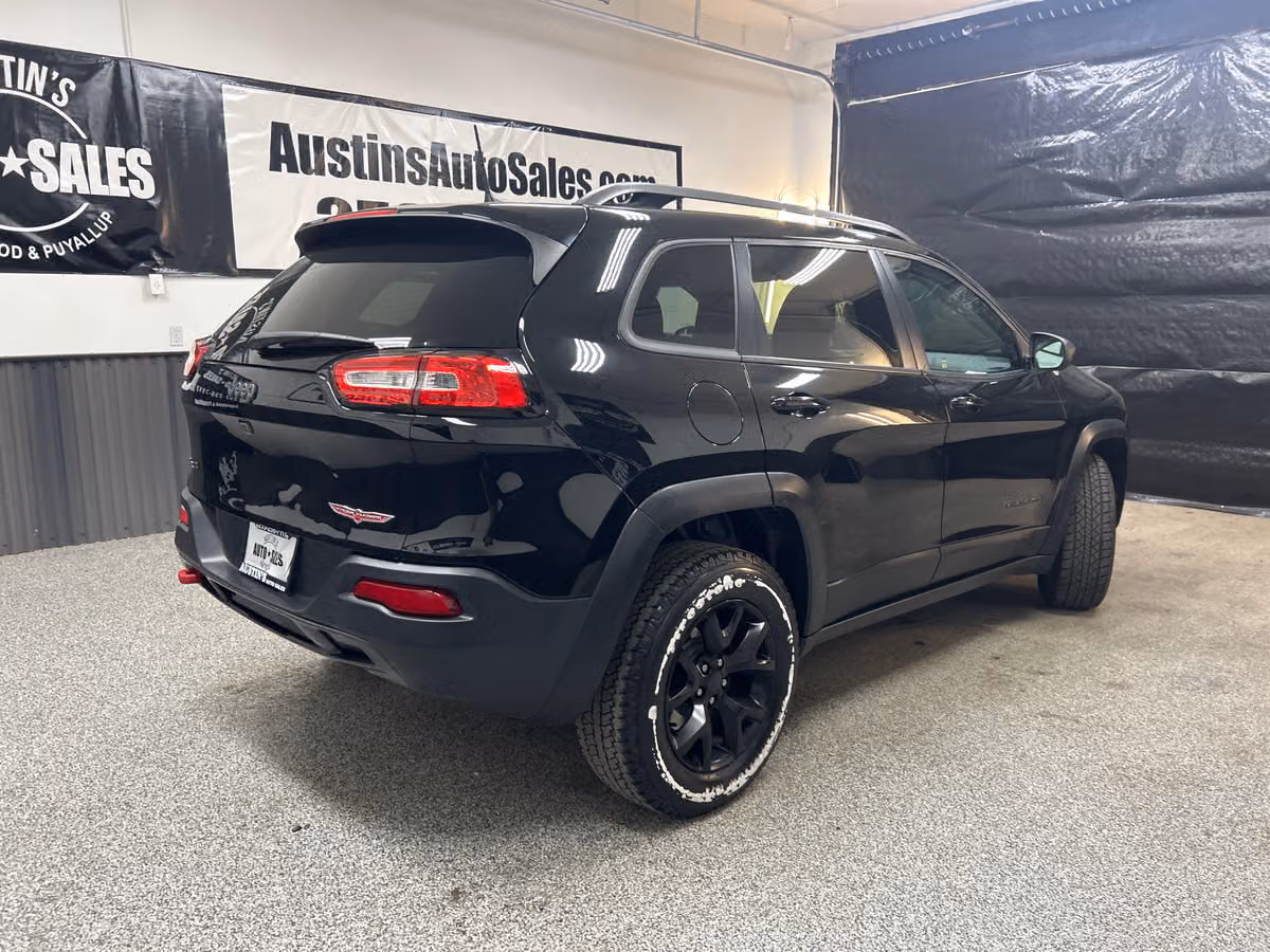 2017 Jeep Cherokee Trailhawk Image 6