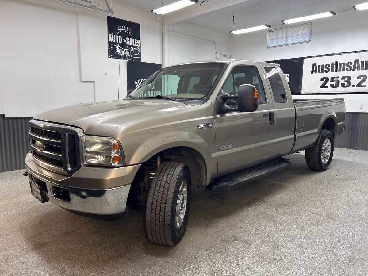 2006 Ford F-250 Super Duty XLT SuperCab Image 3