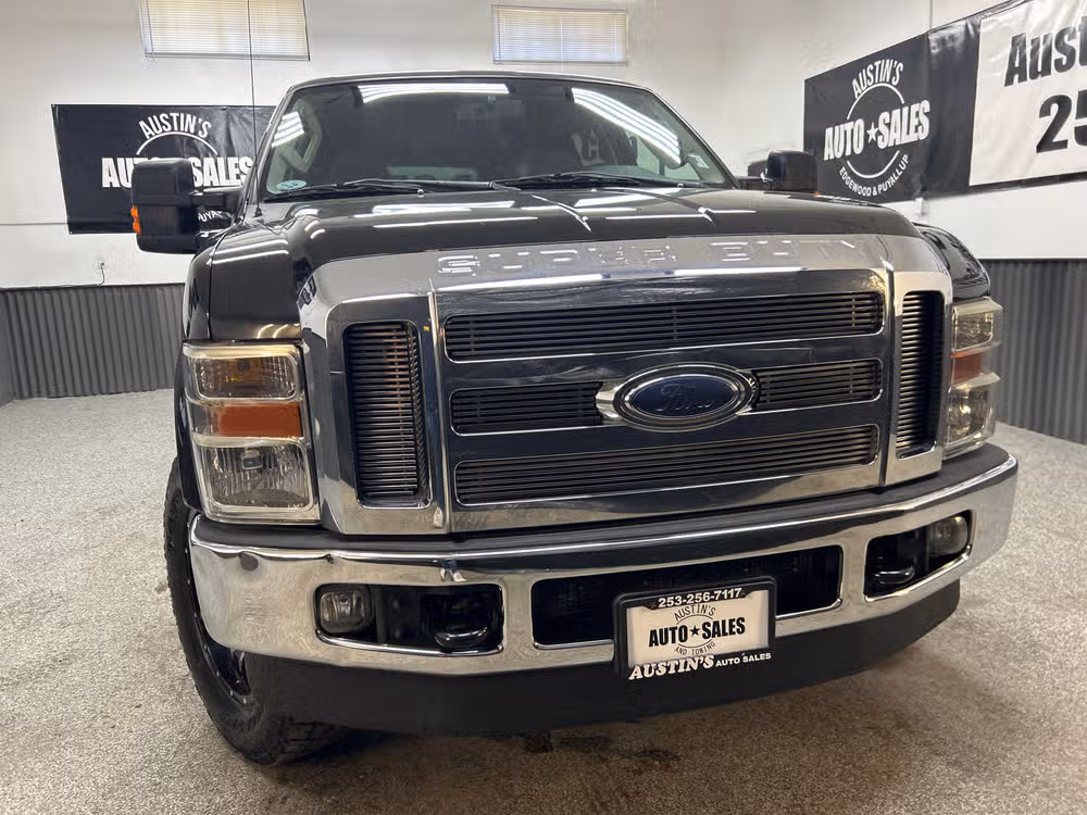 2009 Ford F-250 Super Duty XLT Crew Cab Image 2