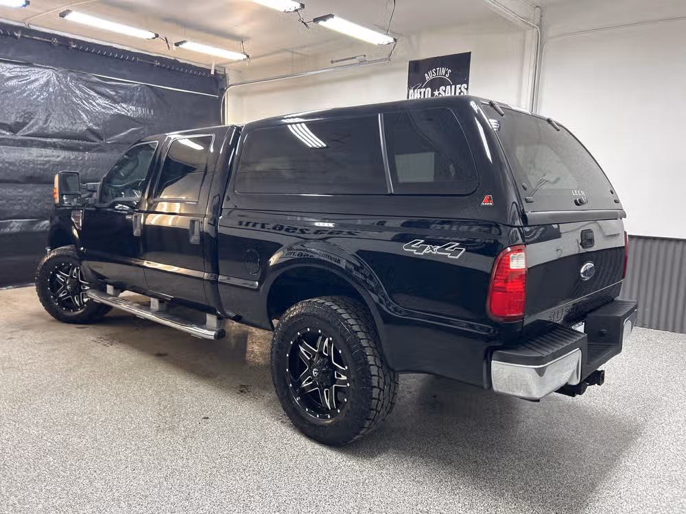 2009 Ford F-250 Super Duty XLT Crew Cab Image 4