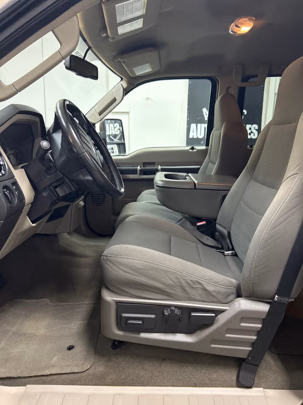 2009 Ford F-250 Super Duty XLT Crew Cab Image 8