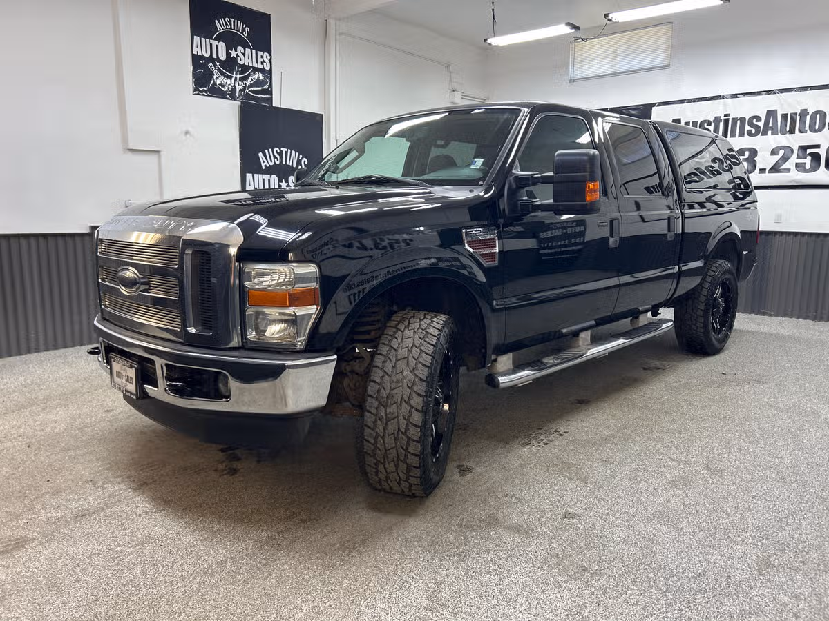 2009 Ford F-250 Super Duty XLT Crew Cab Image 3