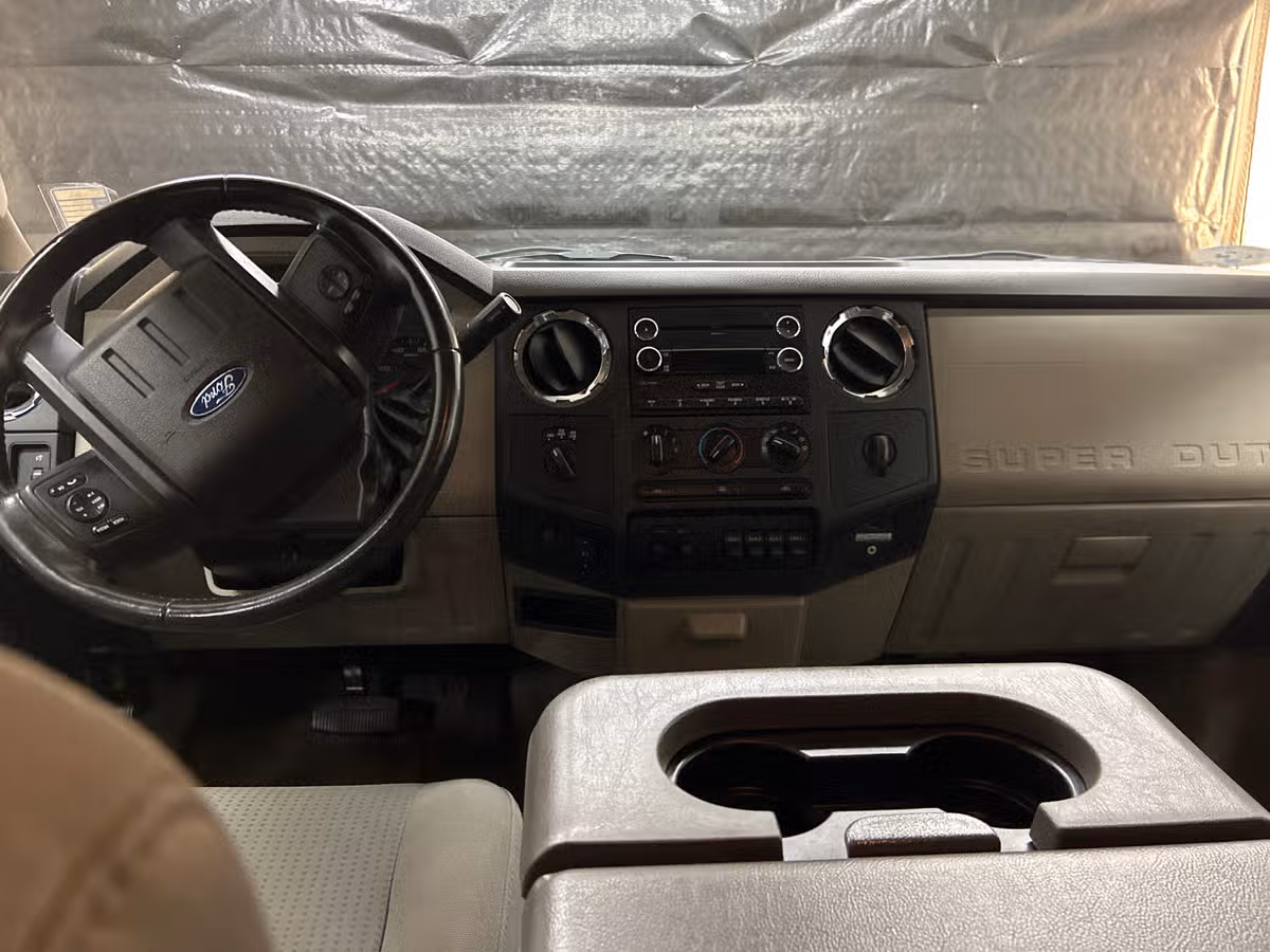 2009 Ford F-250 Super Duty XLT Crew Cab Image 11