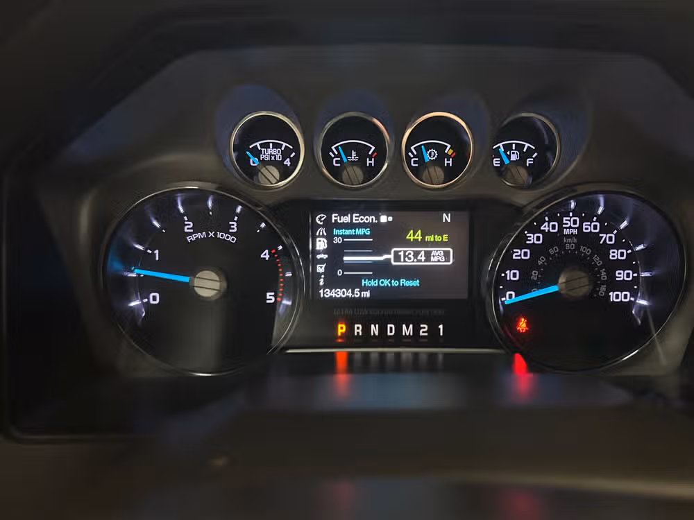 2015 Ford F-350 Super Duty Lariat Crew Cab Image 17