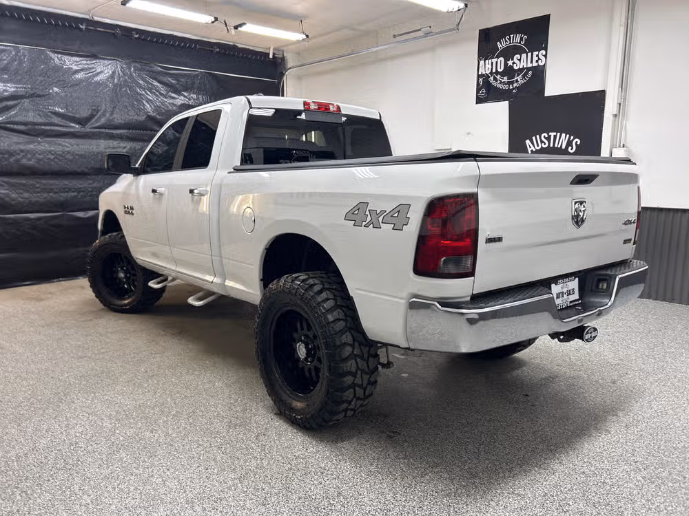 2013 Ram 1500 SLT Quad Cab Image 4