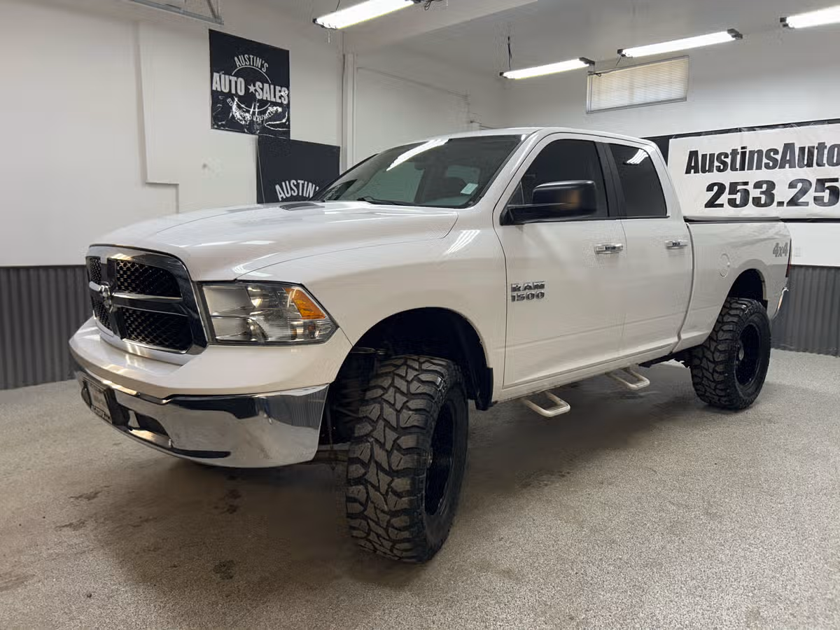 2013 Ram 1500 SLT Quad Cab Image 3