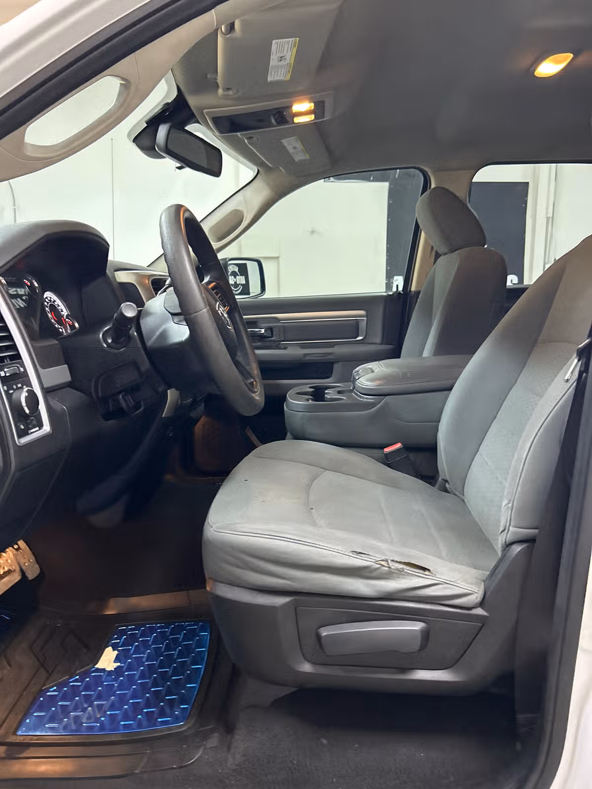 2013 Ram 1500 SLT Quad Cab Image 8