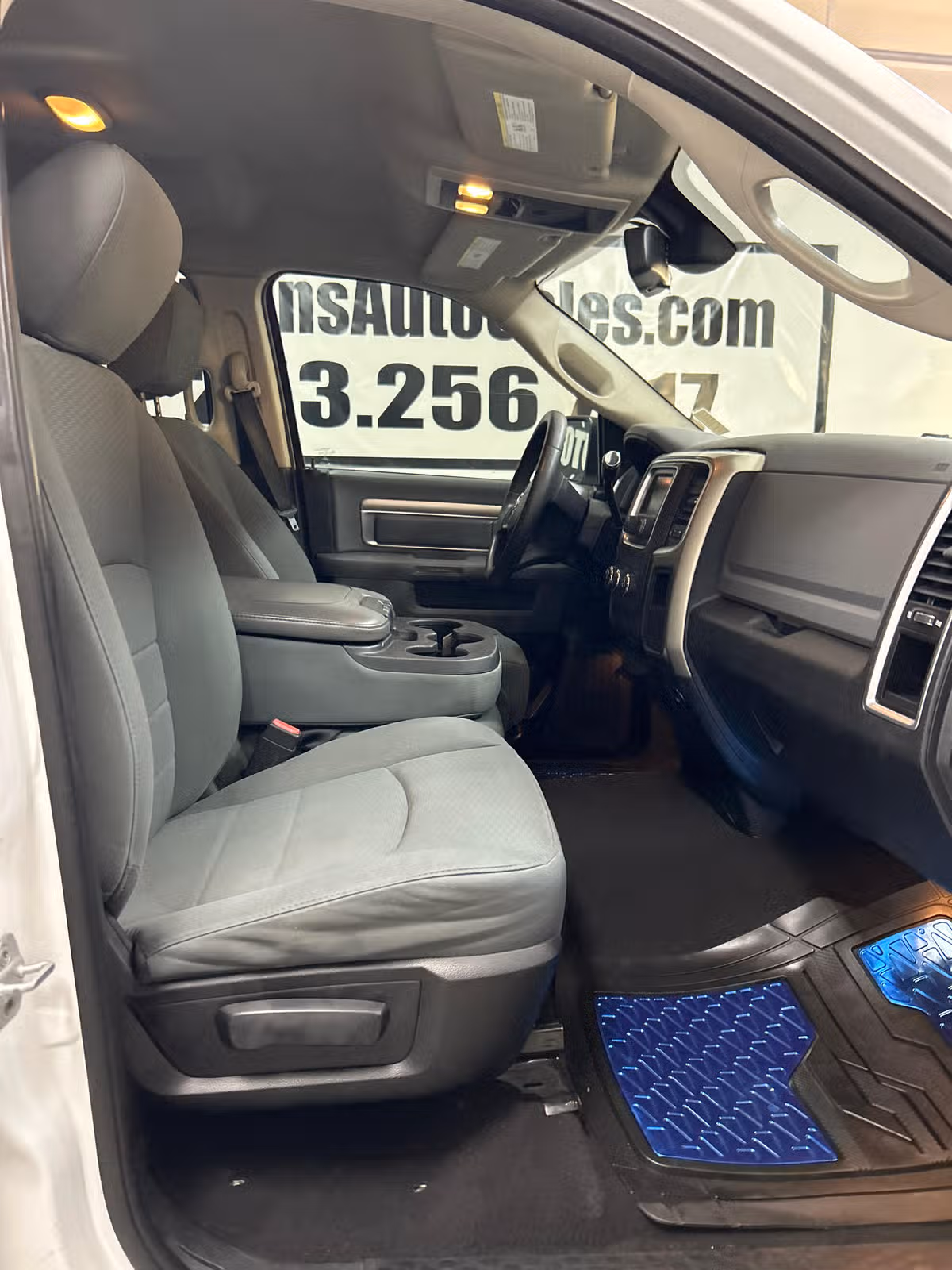 2013 Ram 1500 SLT Quad Cab Image 13