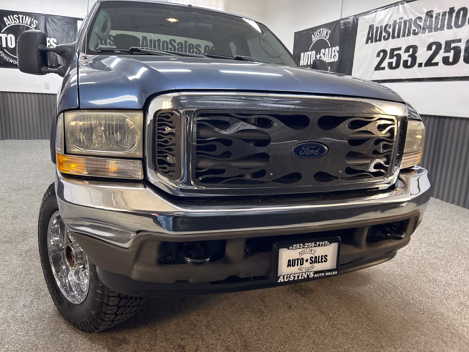2004 Ford F-250 Super Duty Lariat SuperCab Upper Image 2