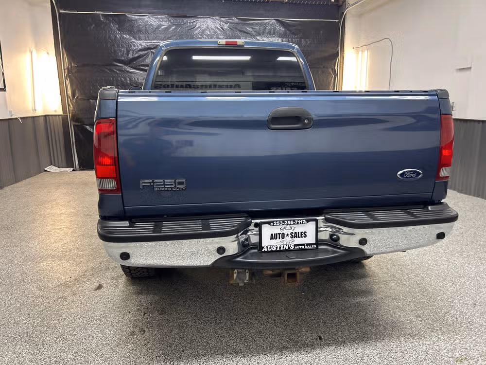2004 Ford F-250 Super Duty Lariat SuperCab Image 5