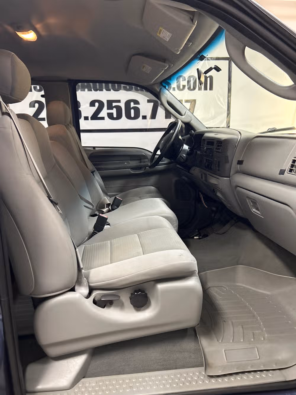 2004 Ford F-250 Super Duty Lariat SuperCab Image 11