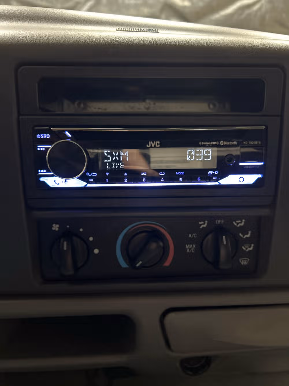 2004 Ford F-250 Super Duty Lariat SuperCab Image 13