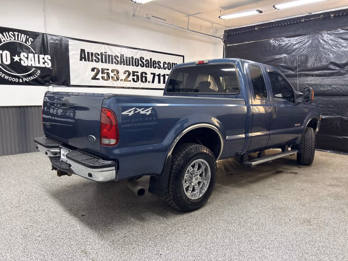 2004 Ford F-250 Super Duty Lariat SuperCab Image 6
