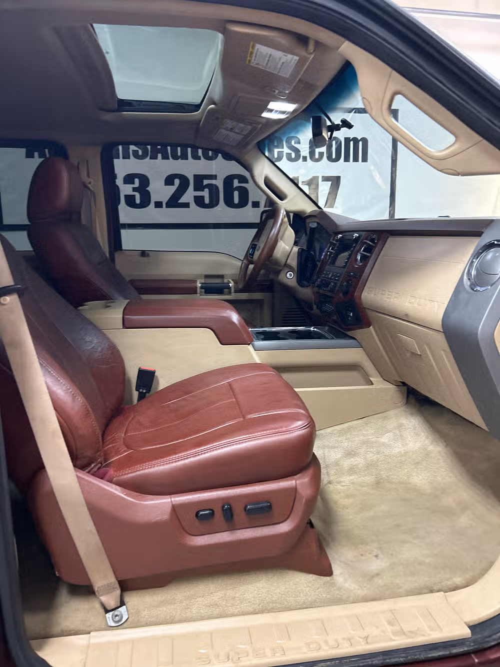 2011 Ford F-250 Super Duty King Ranch Crew Cab Image 12