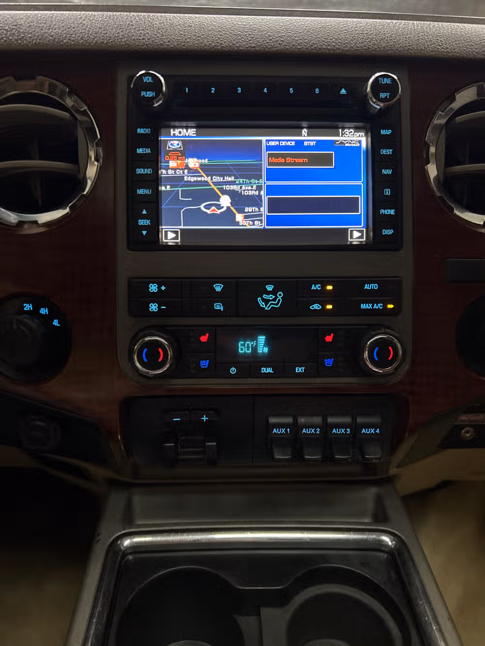 2011 Ford F-250 Super Duty King Ranch Crew Cab Image 14