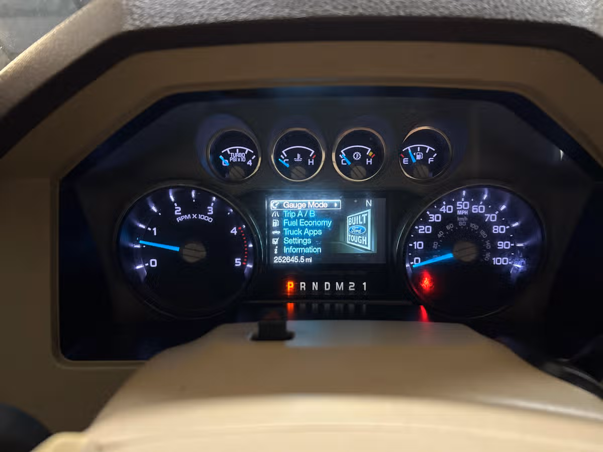 2011 Ford F-250 Super Duty King Ranch Crew Cab Image 16