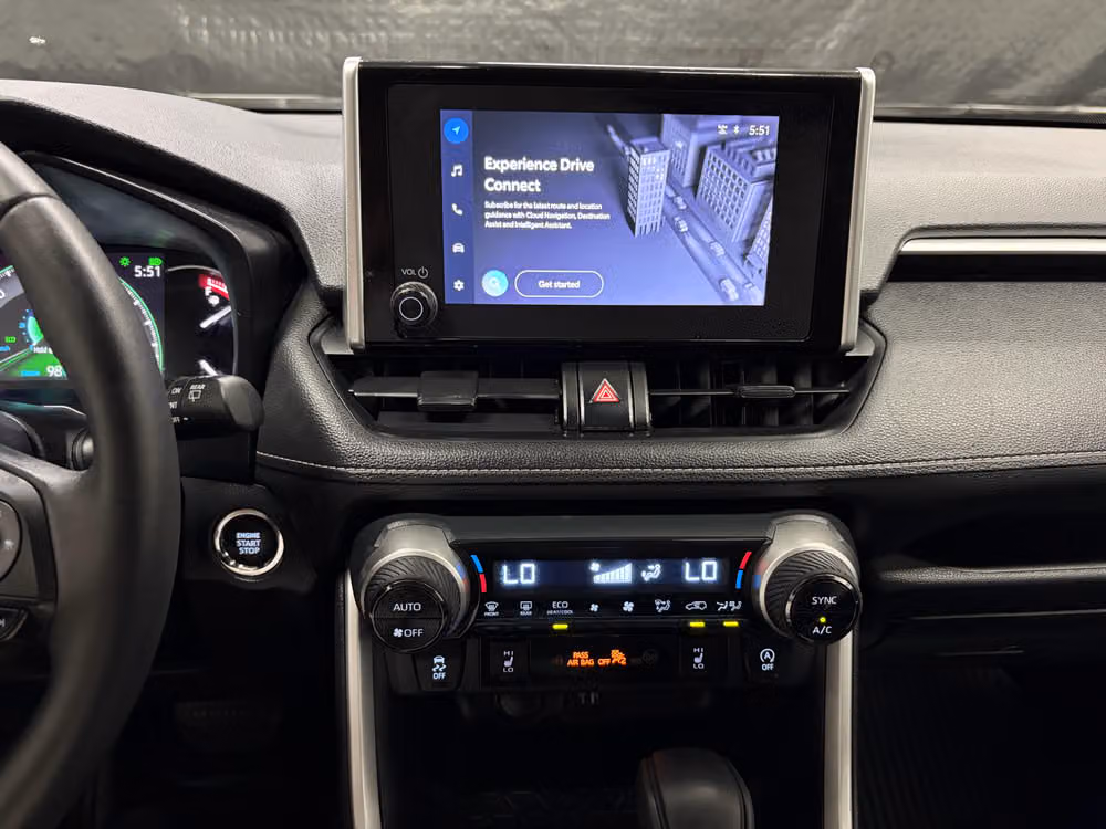 2023 Toyota RAV4 XLE Image 14