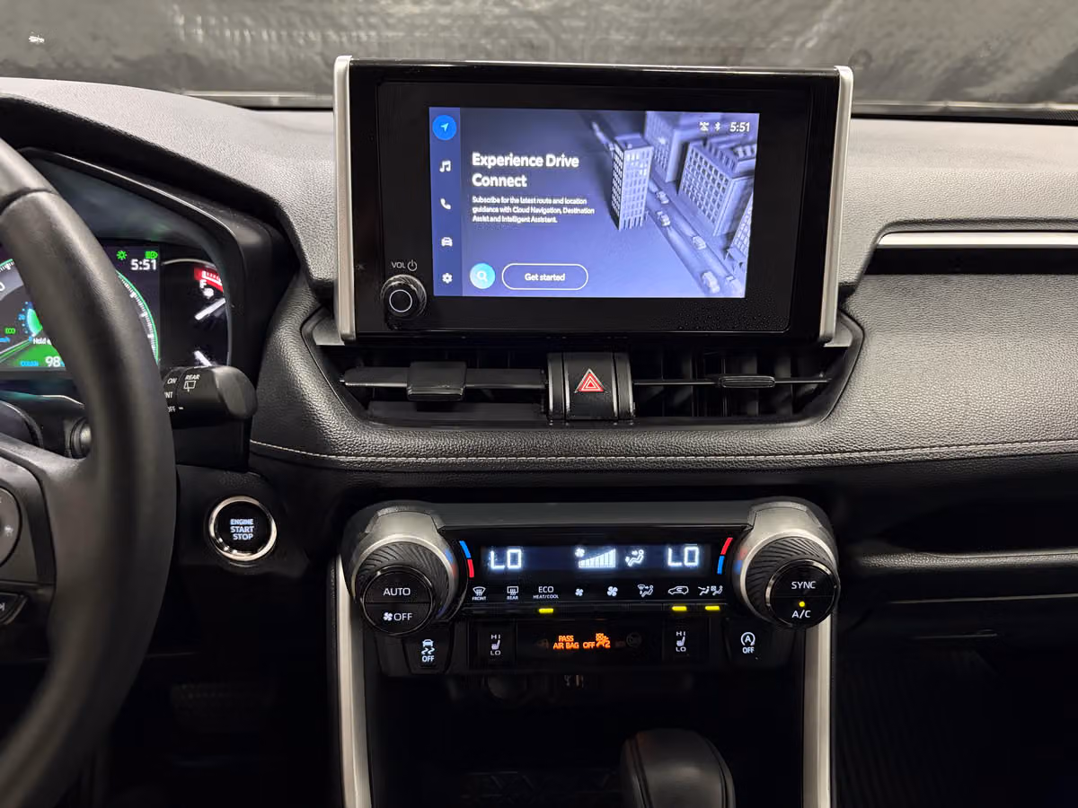 2023 Toyota RAV4 XLE Image 14