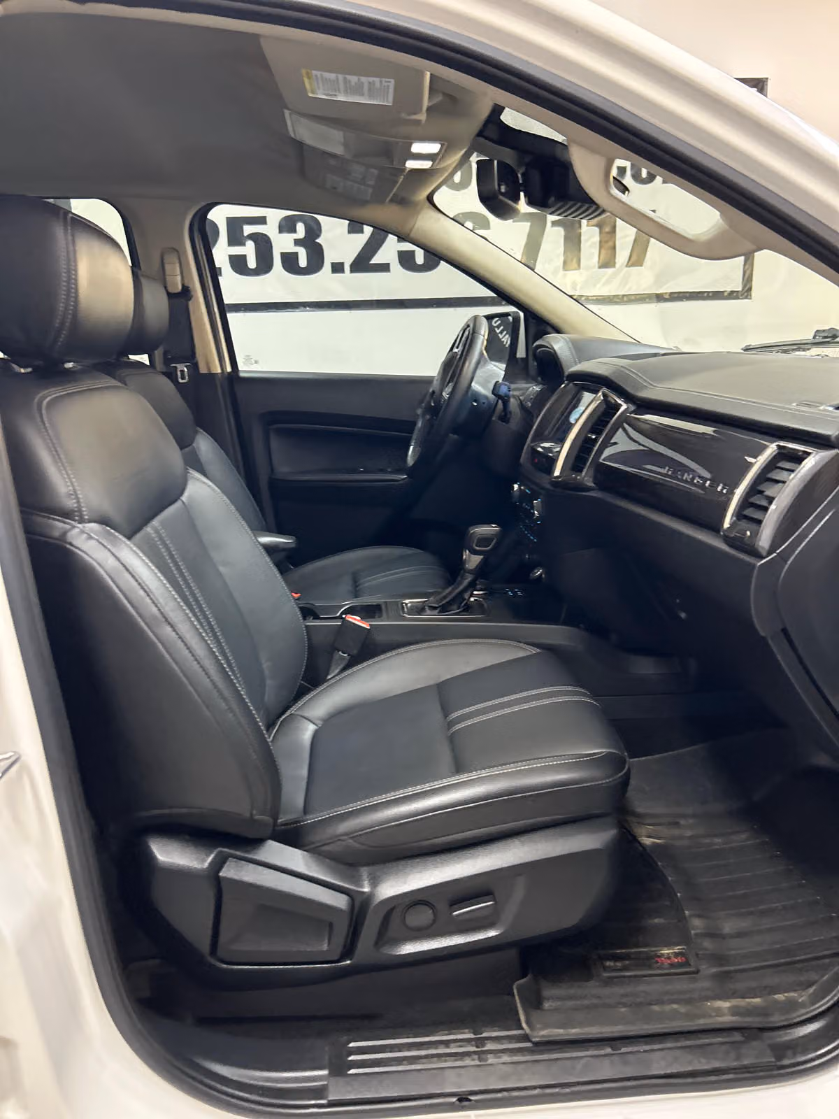 2019 Ford Ranger Lariat SuperCrew Image 13