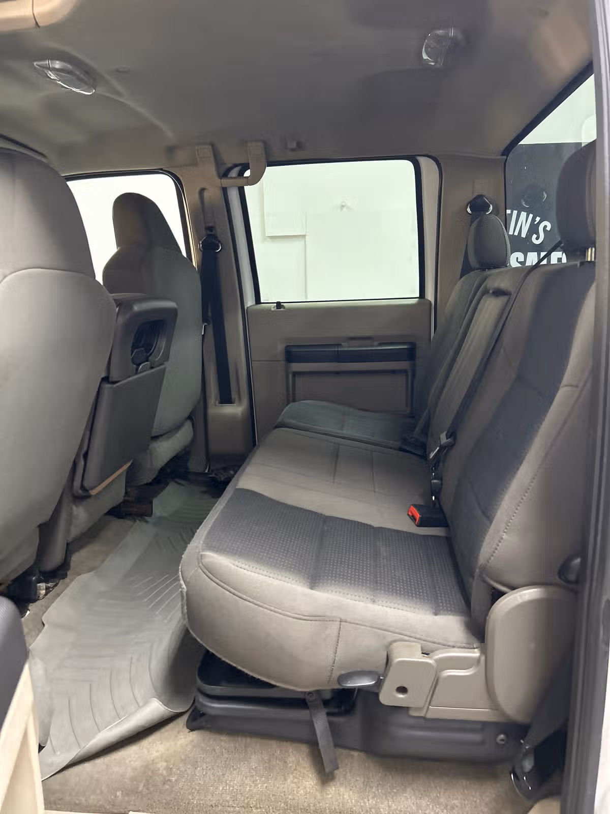 2010 Ford F-250 Super Duty Lariat Crew Cab Image 10