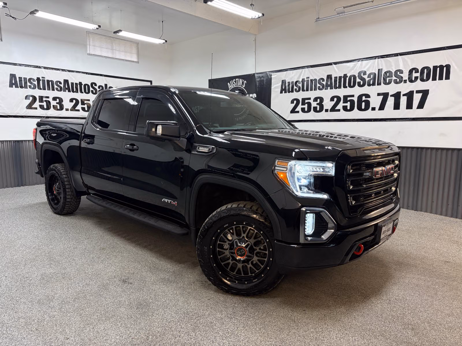 2021 GMC Sierra 1500 AT4 Crew Cab Upper Image 1